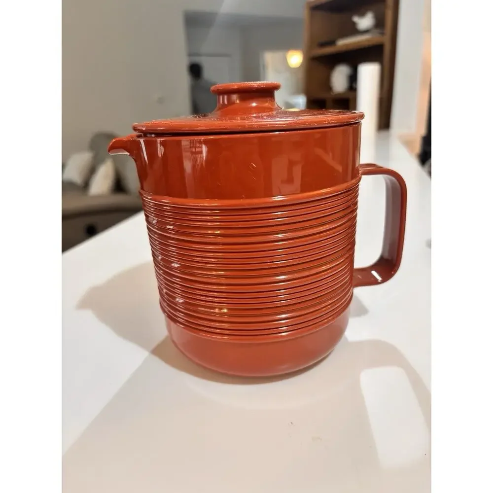 Rubbermaid very nice